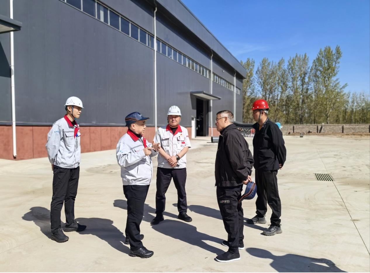 筑牢安全防线 情暖坚守初心 ——抖圈人生就是博集团党委书记、董事长王春翔深刻工厂发展慰问放哨工作